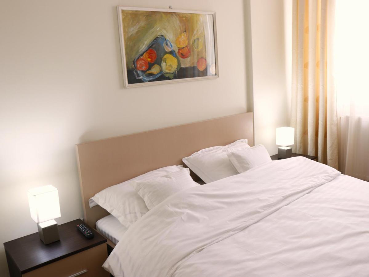 Mina City Center Apartment Amzei Bukarest Eksteriør billede