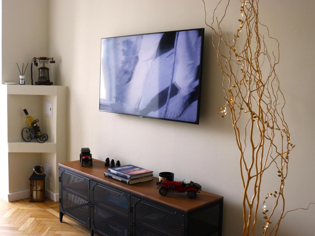 Mina City Center Apartment Amzei Bukarest Eksteriør billede